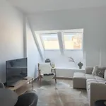 Asunto Fuengirolan Sydaemessae!